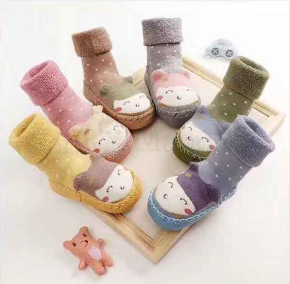 baby-sockshoes